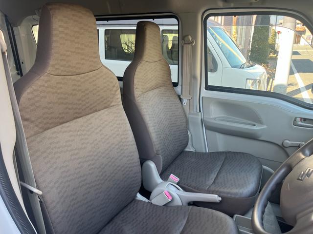 0502945A30260202W00111.jpg