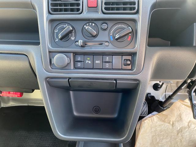 0208323A30251117W00219.jpg