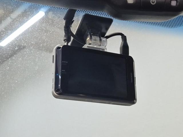5051500617R17.jpg