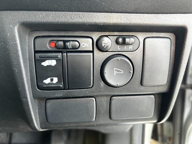 0500312A30260326W00516.jpg