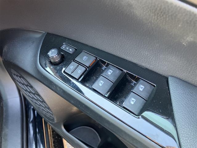 0840303A30260311W00210.jpg