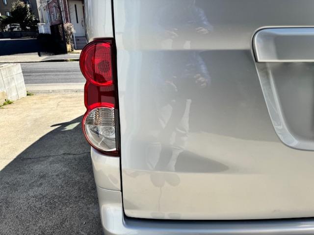 0204827A30251212W00216.jpg