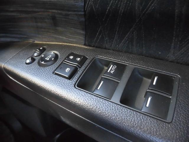 0601159A30250508W00219.jpg