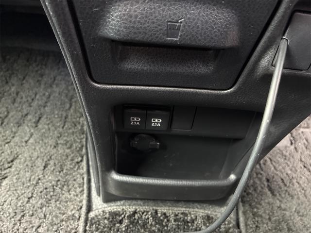 0900975A30260319W00215.jpg