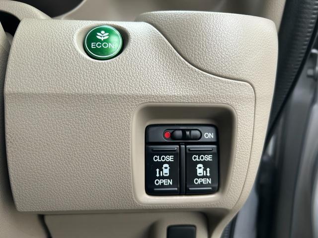 0500074A30260205W00105.jpg