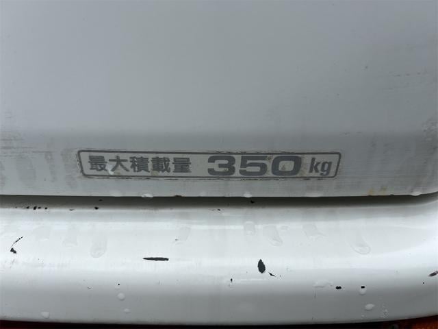 0840335A30250716W00315.jpg