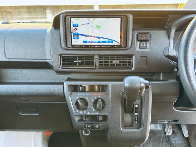 0500411A30250926W00115.jpg