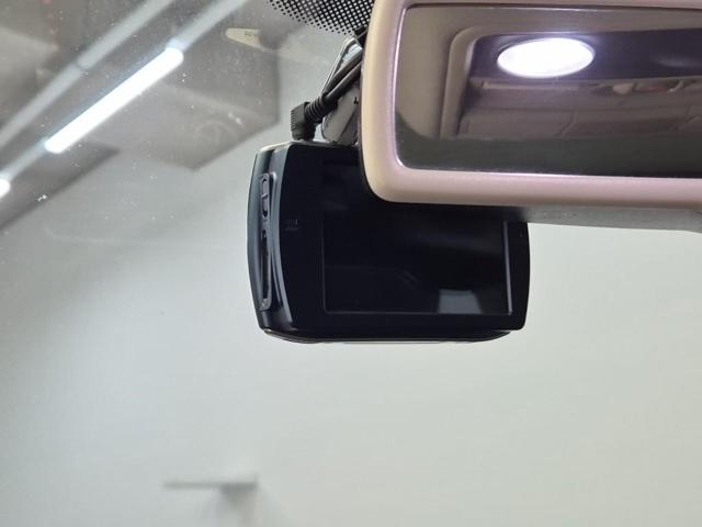 5121003327R15.jpg