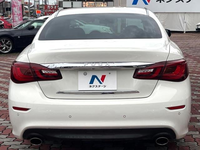 19084158_carP_l_9.jpg