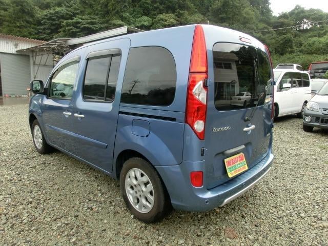 0402711A30250914W00117.jpg