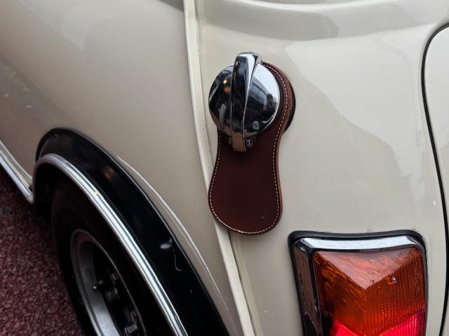 0801987A30260215W00115.jpg
