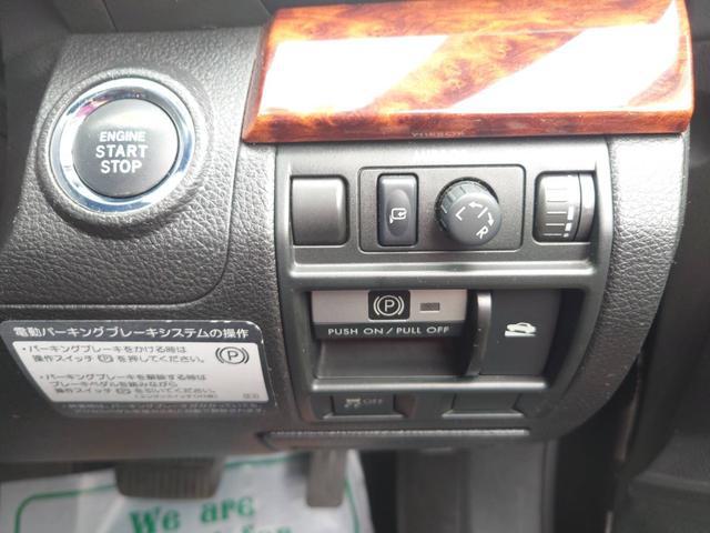 0904066A30260411W00115.jpg