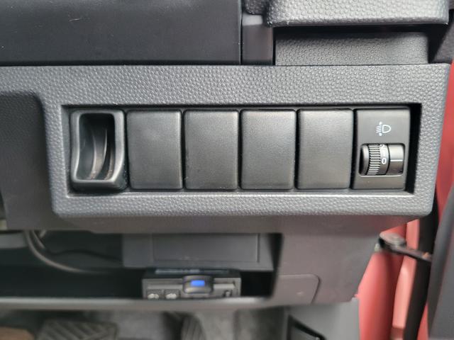 0540463A30250911W00219.jpg