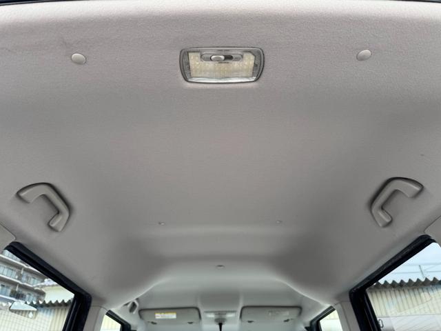0704304A30251002W00206.jpg