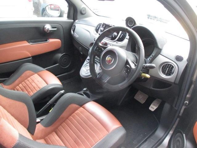 9731093A30251126W00102.jpg