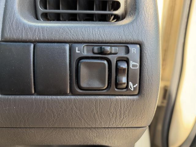0710159A30260217W00116.jpg