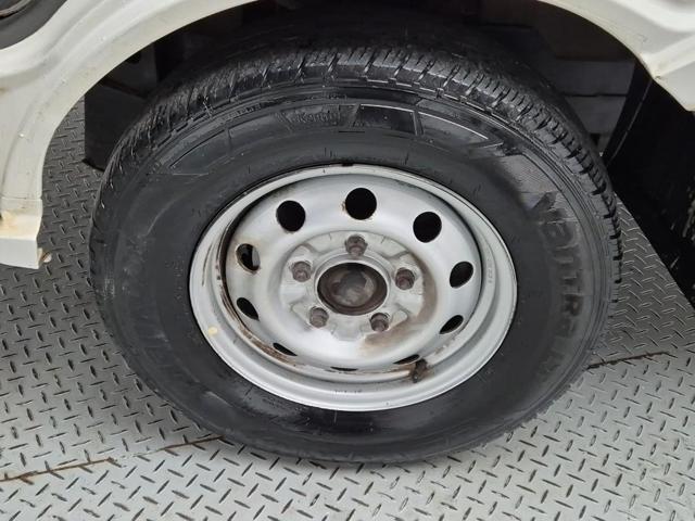 5111000738R15.jpg