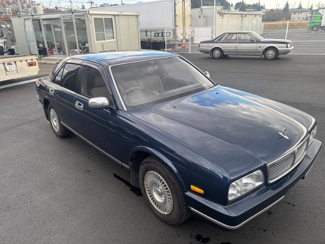 0904198A20251113W00115.jpg
