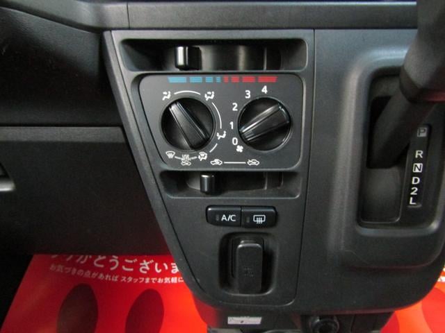 0701563A30251006W00313.jpg