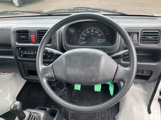 0840215A30250528W00101.jpg