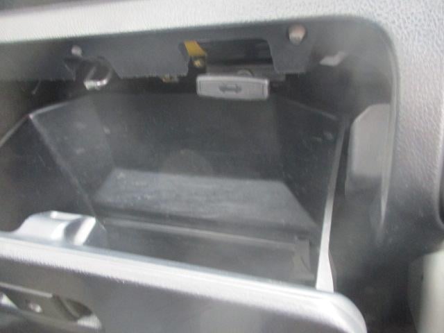 1002720A30250422W00215.jpg