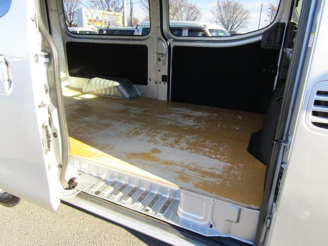 0403558A30251204W00416.jpg