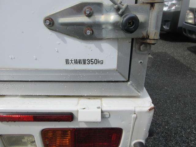 0540197A30250913W00217.jpg