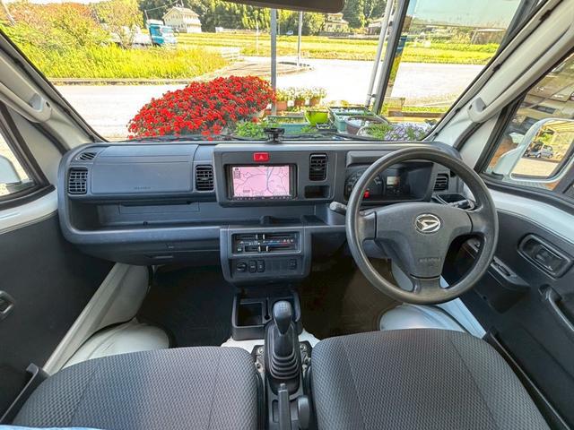 1000796A30251008W00203.jpg