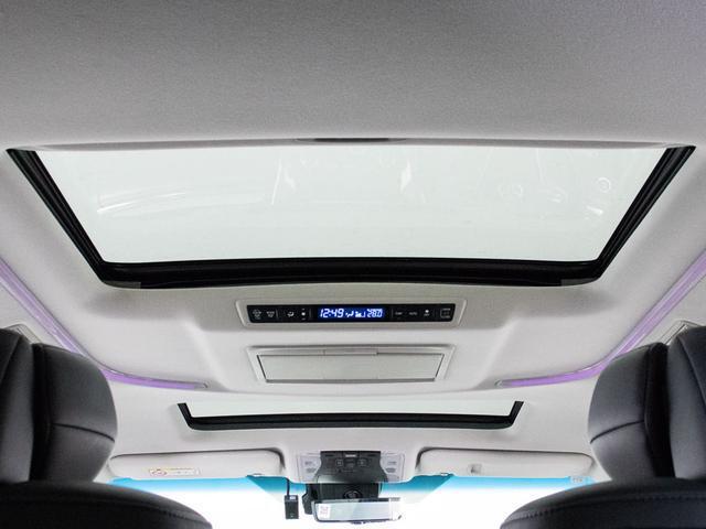 0540675A30260325W00307.jpg