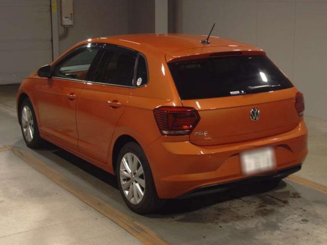 21638322_carP_l_3.jpg