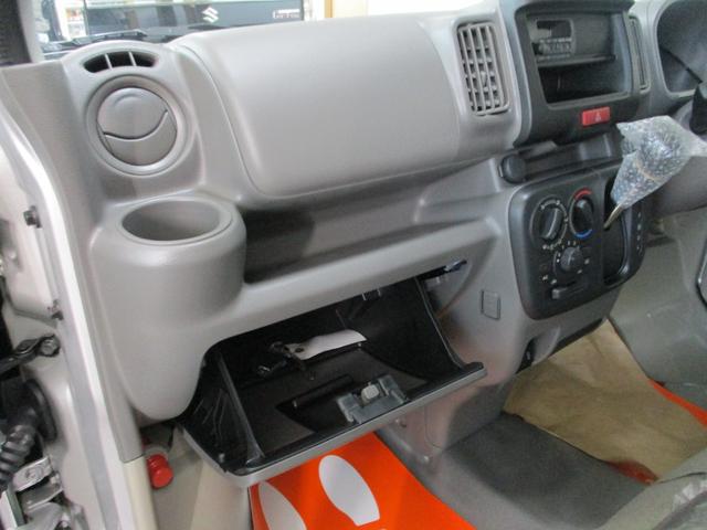 0840414A30250906W00208.jpg
