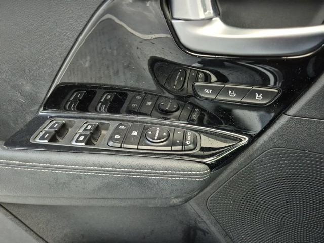 5121501486R18.jpg
