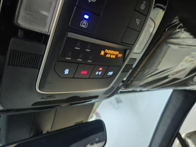 5111501632R17.jpg