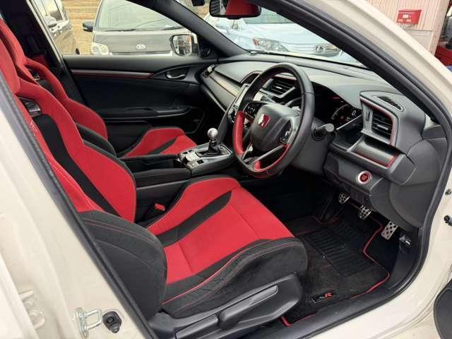 22090268_carP_l_19.jpg