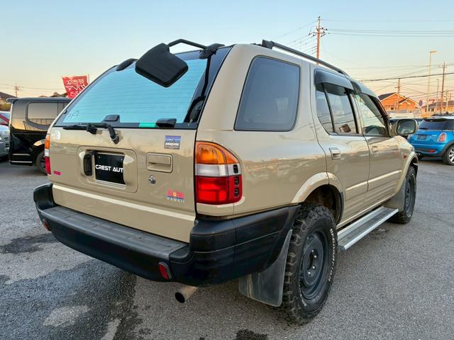 0404372A30260409W00203.jpg