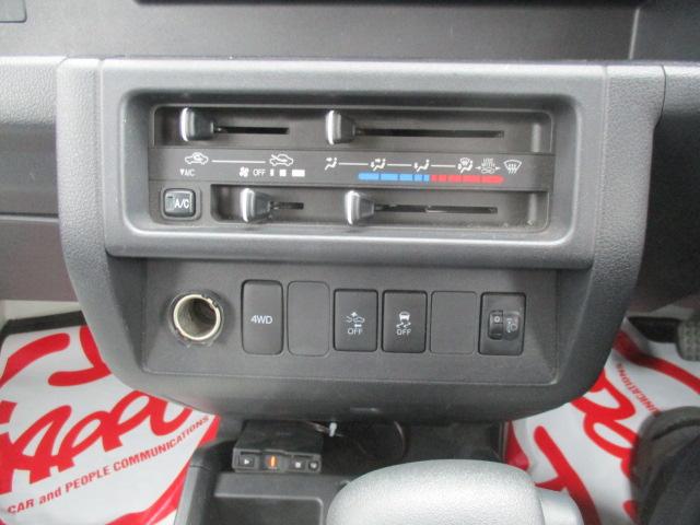 0610025A30260401W00116.jpg