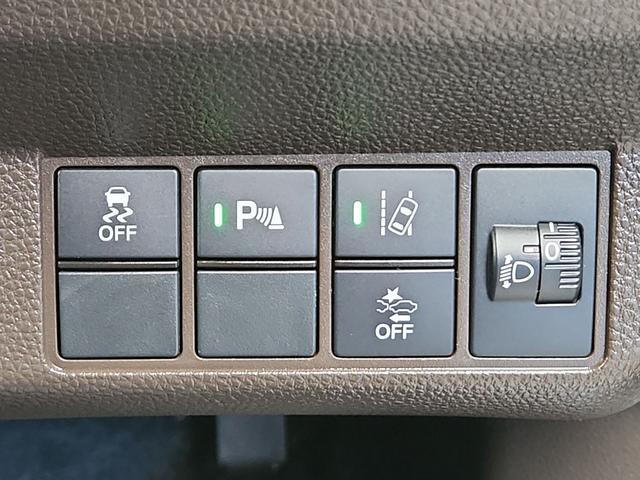 0600275A30250519W00211.jpg