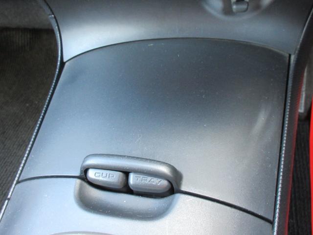 0840074A30260220W00108.jpg