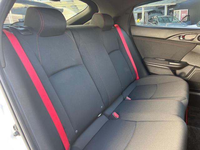 20974399_carP_l_2.jpg
