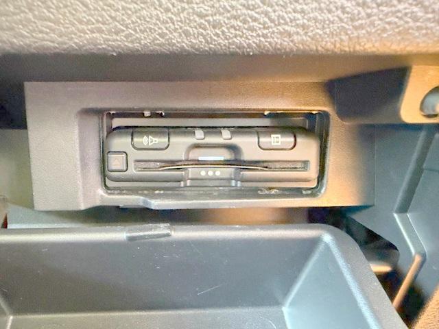 0560069A20251211W00406.jpg