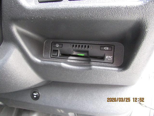 0561293A30260325W00114.jpg