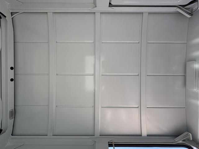 0403635A30250912W00115.jpg