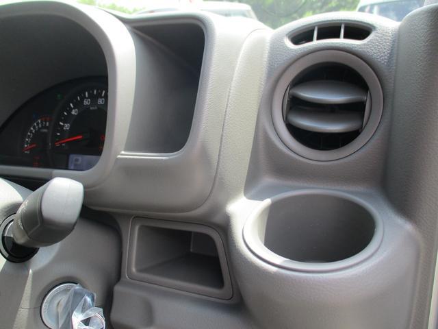 0903723A30250819W00118.jpg