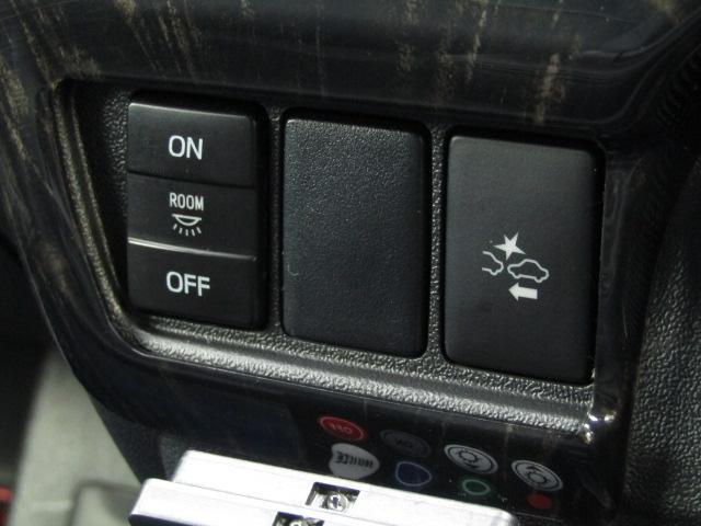 0506241A30260301W00215.jpg