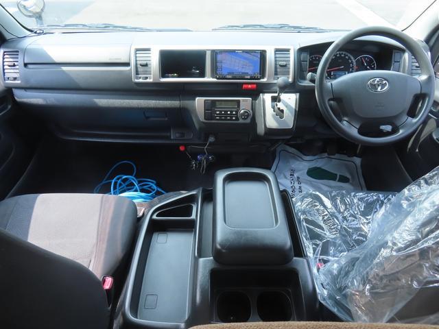 0403790A30250609W00113.jpg