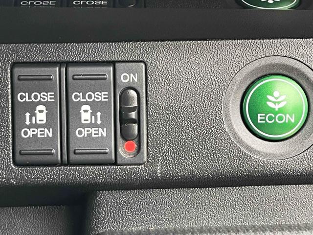 0561254A30260302W00309.jpg