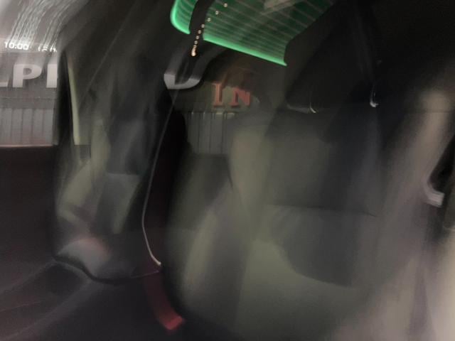 0560617A30251026W00119.jpg