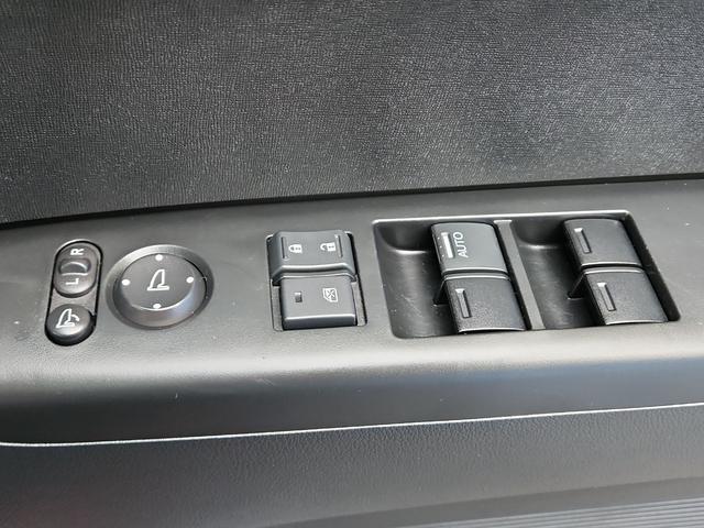 0600275A30260323W00113.jpg