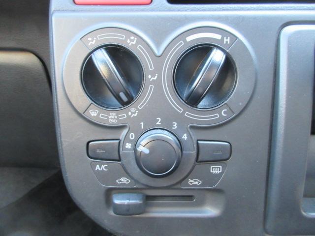 0900731A30260222W00114.jpg