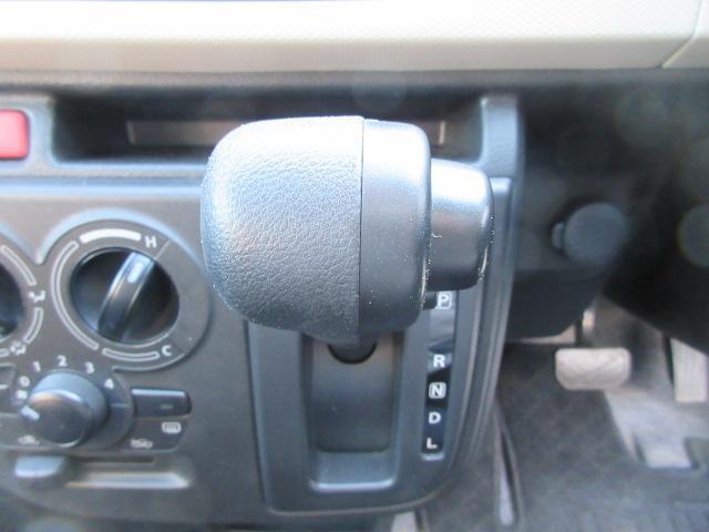 0900731A30260222W00115.jpg